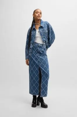 Falda maxi en denim rígido con estampado de logo apilado