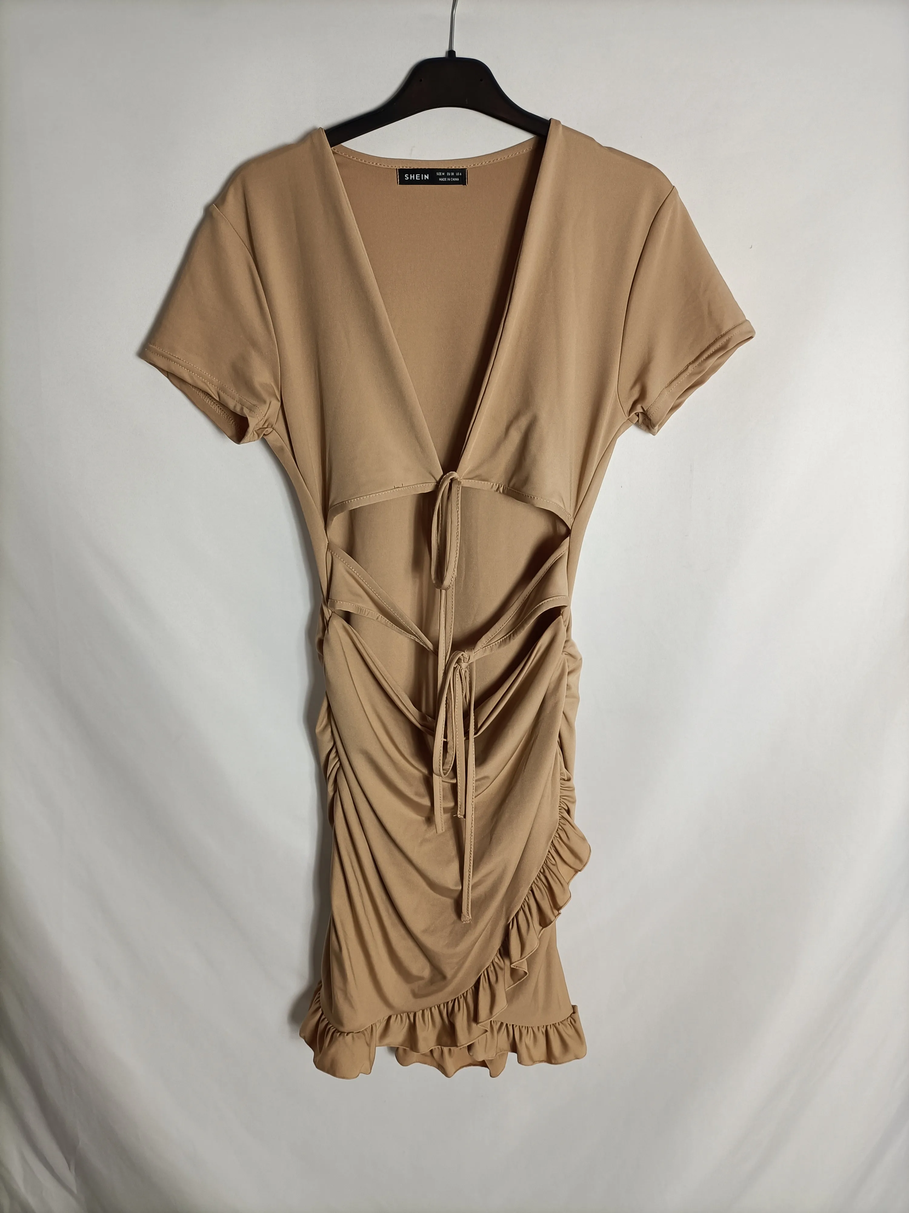 SHEIN. Vestido beige aperturas  T.m